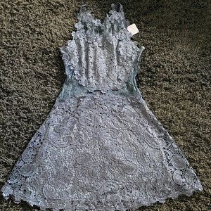 Beautiful lace sleeveless dress
